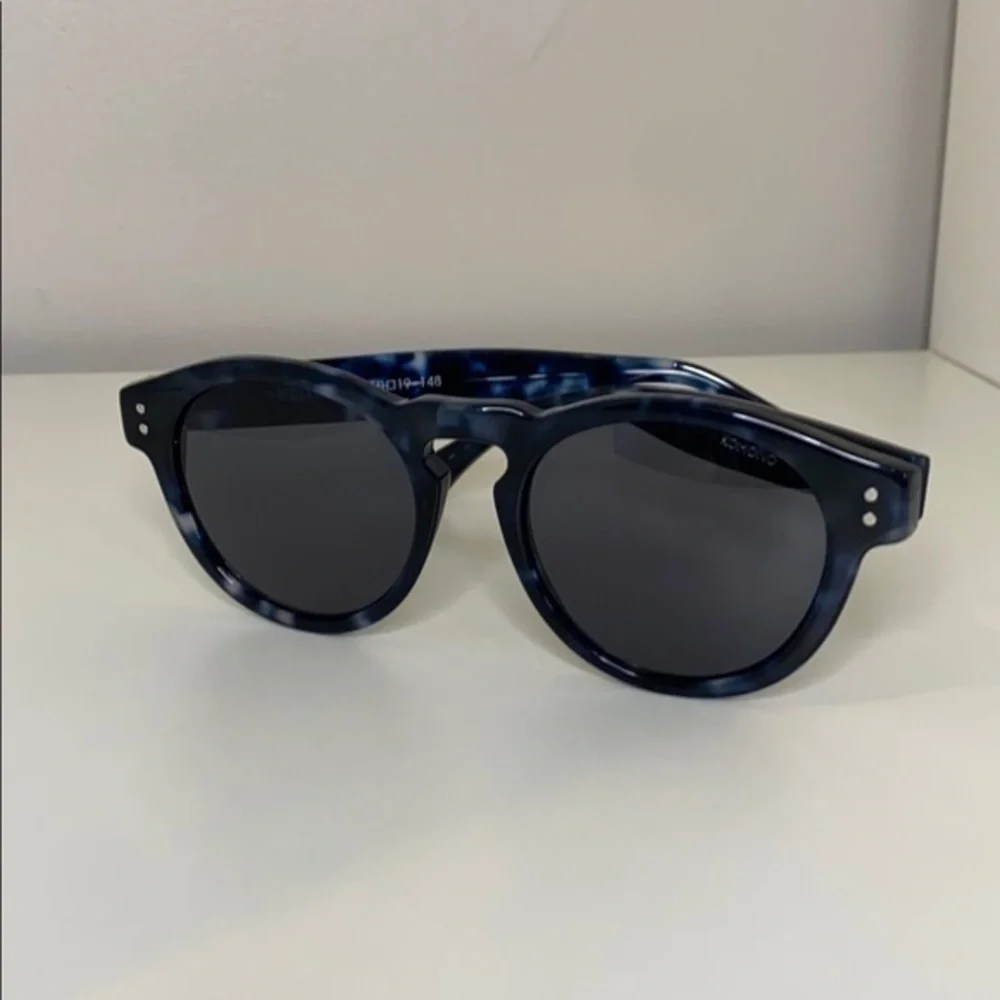 Komono Clement Indigo Demi Sunglasses NEW NWT round blue